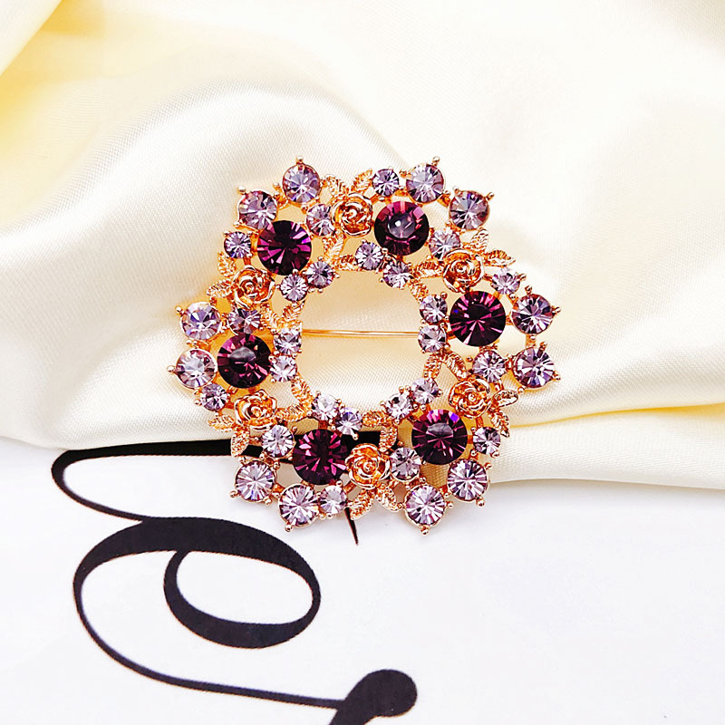 Colorful Crystal Wreath Brooch display picture 1