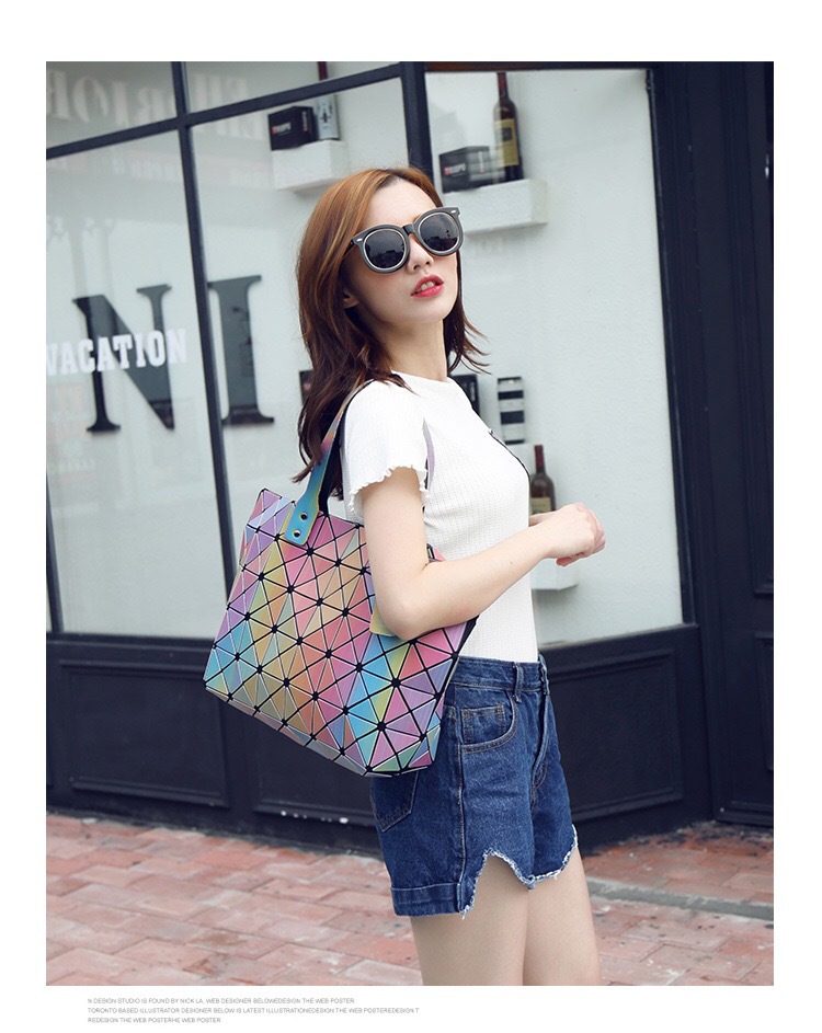 7 * 8 japanesch a koreanesch Trend 3D Reebou Laser Shooting Handtasche zesummeklappbar Rubik's Cube Geometrie Grouss Kapazitéit Villfälteg_voghion.com