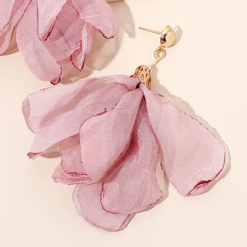 Summer New Fabric Hand-woven Flower Earrings Polyester Mesh Petal Earrings Wholesale Nihaojewelry display picture 5