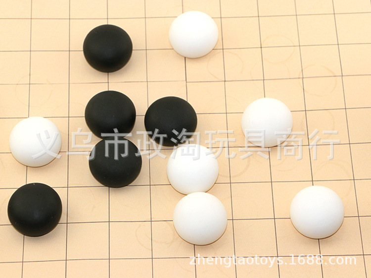 新款棋子捏捏乐 实心tpr  发泄团子 黑白棋子团子捏捏玩具周边详情6