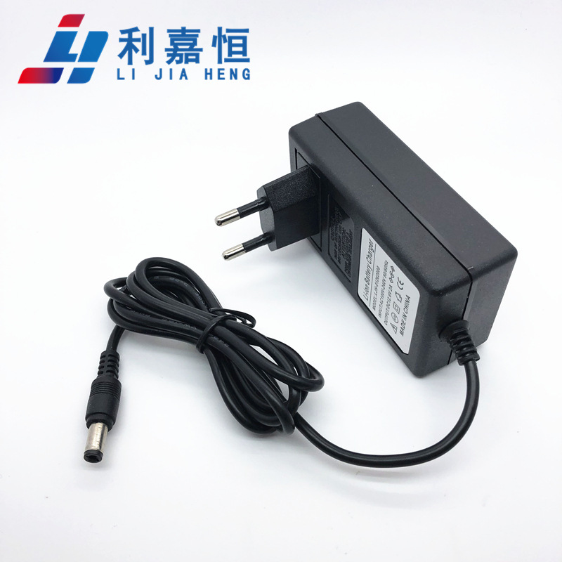 批发锂电池充电器12.6v2a充电器欧规 泛光灯充电器 18650电池组