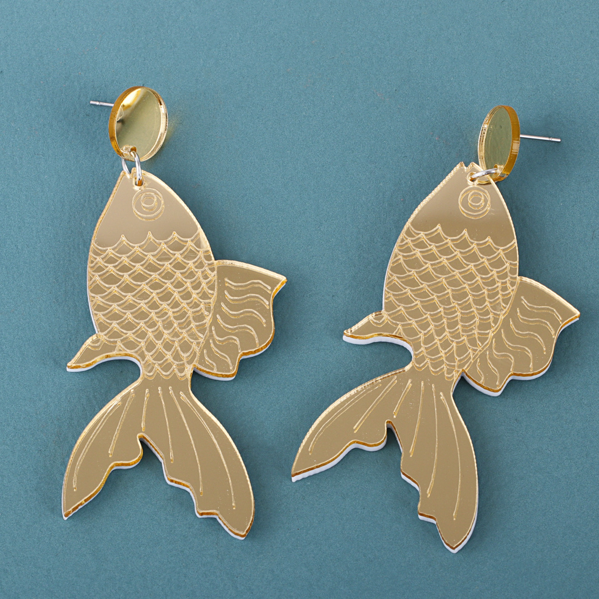 New Acrylic Plate Fish Earrings display picture 8