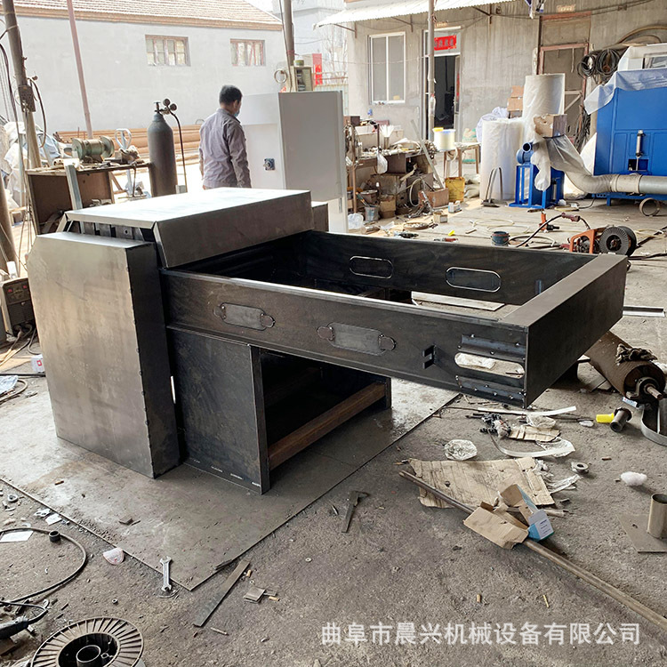 沙发抱枕传送带充棉机” /><br /><br /><img referrerpolicy=