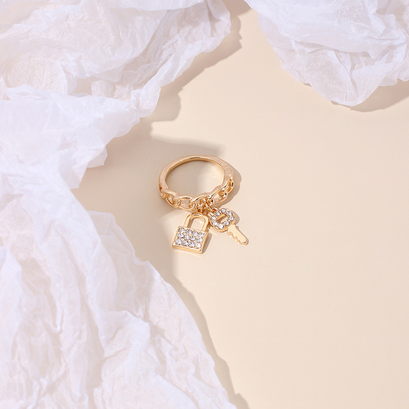 4g Weight Birthday Occasion Lock Pattern Women'S Gender Gold Color One Size Size Korean Key Lock Core Rhinestone Ring Creative Fashion Diamond Ring Wholesale Nihaojewelry 1