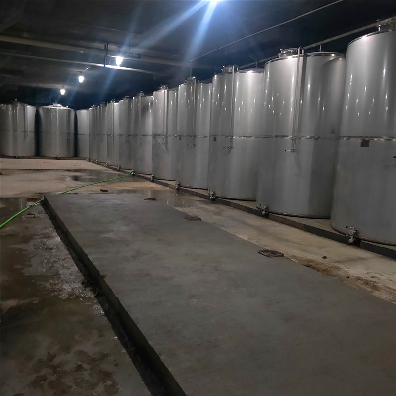 不锈钢储存白酒罐酒精勾兑罐 黄酒储存发酵罐 卫生级密封暂存罐