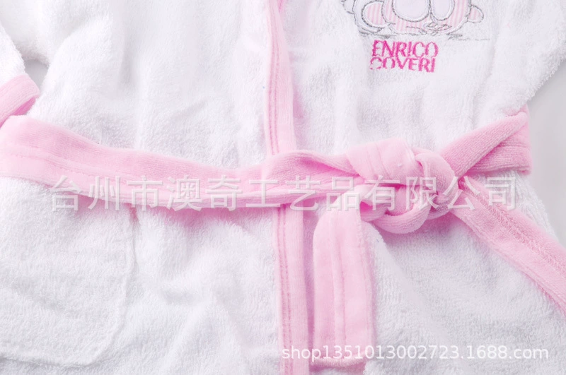 White children's towel, pijama, increased thickness