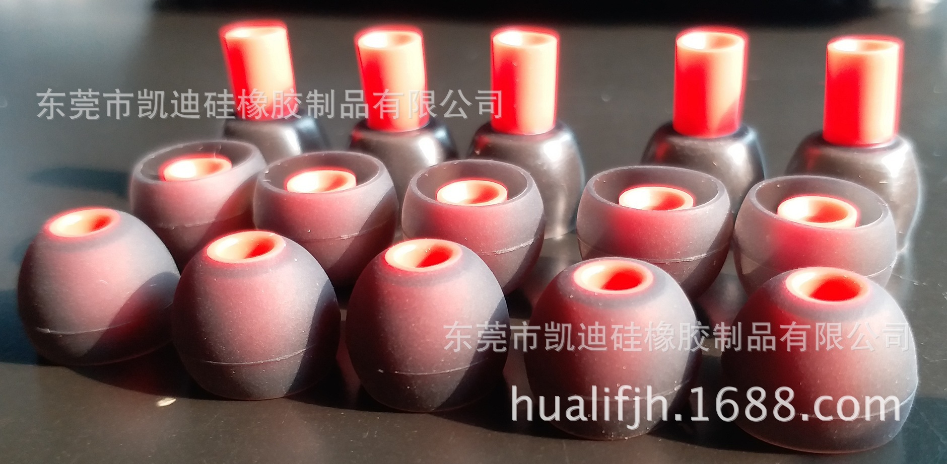 供应双色子弹头硅胶耳塞 大中小号 耳塞模具加工 蓝牙硅胶耳塞