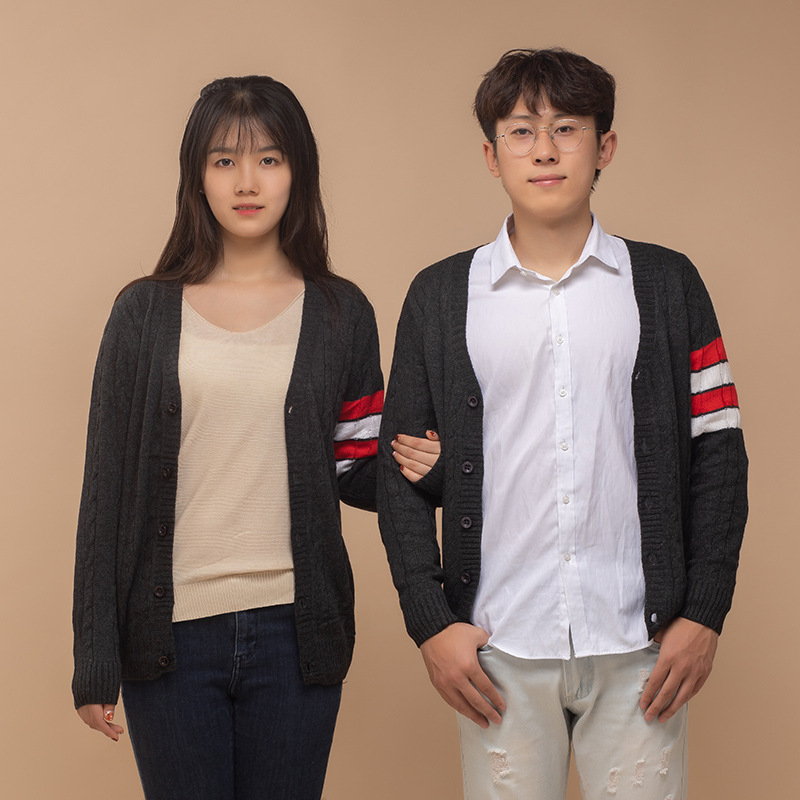 四條杠V領針織開衫外套男2021春裝新款氣質修身情侶毛衣壹件代發