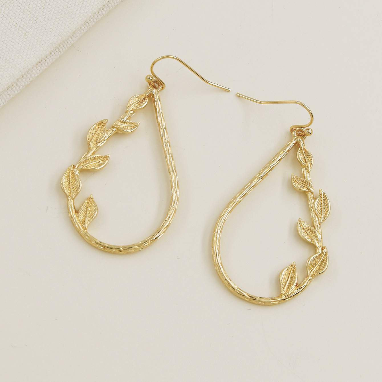 Popular Metal Texture  Alloy Leaves Hot Selling Earrings display picture 3