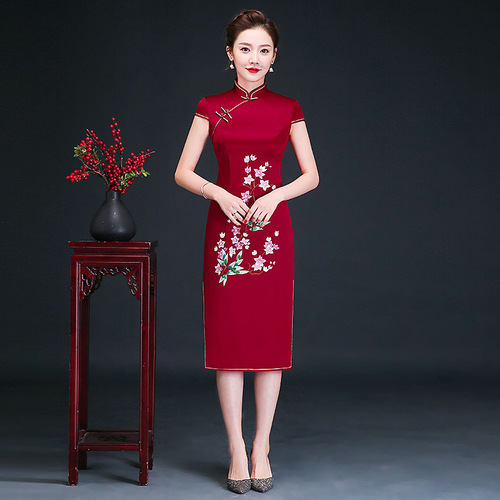 Chinese Dress Qipao for women Standing collar embroidered wedding banquet cheongsam mother in law large dress length