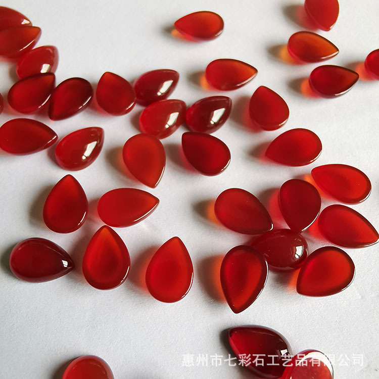 [Rote Achat Ringfassung] Halbkugelförmige rote Perlenform Ringfassung, ovaler Chalcedon loser Edelstein für DIY-Schmuckherstellung.