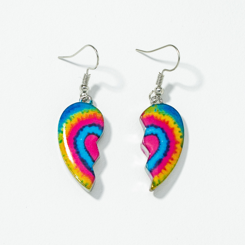 Fashion Simple Heart-shaped Earrings display picture 3