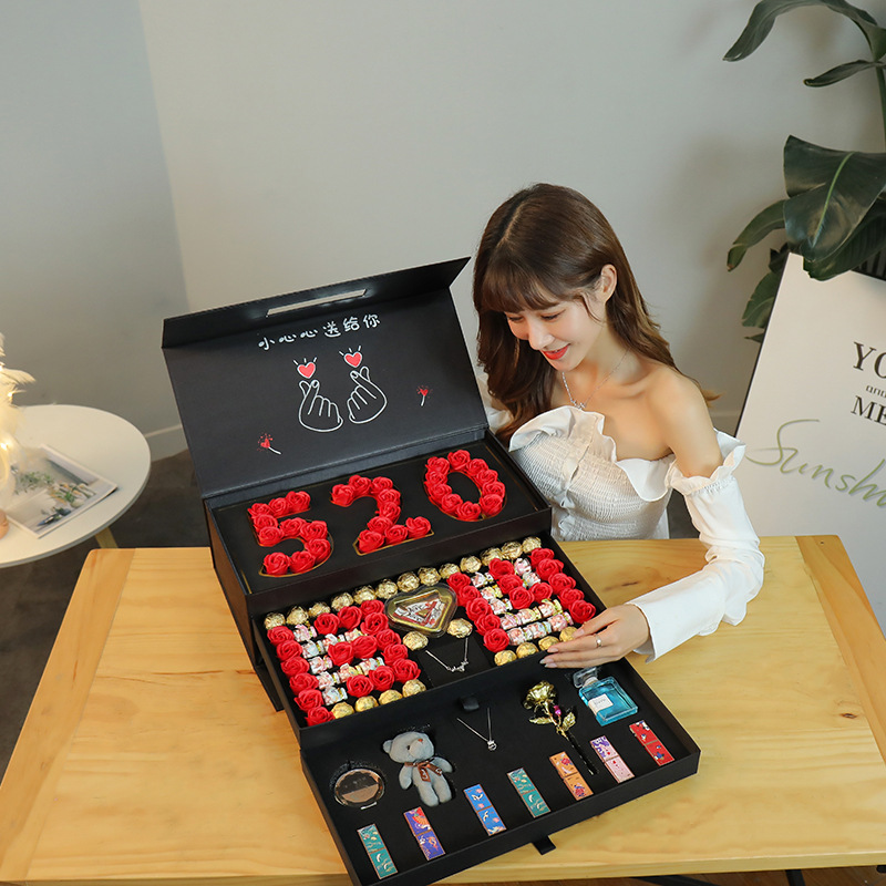 节日生日厂家直销三层香皂花口红空盒送女友香水项链套装礼品盒