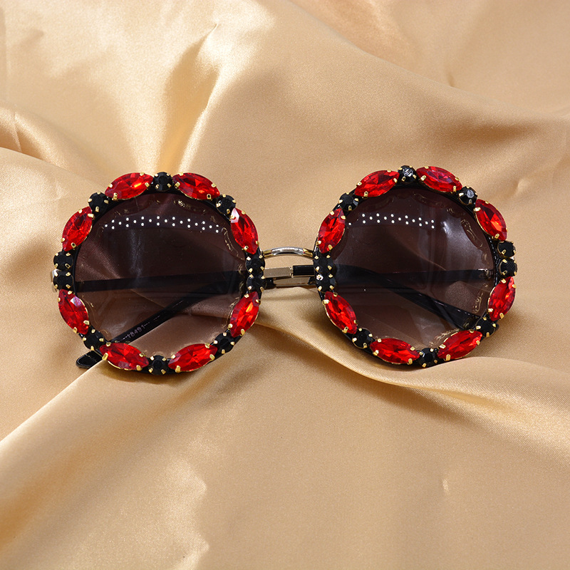 10g Weight Unisex Gender Retro Style Red, Green Color New Sunglasses Korean Diamond Women's Rhinestone Glasses 9