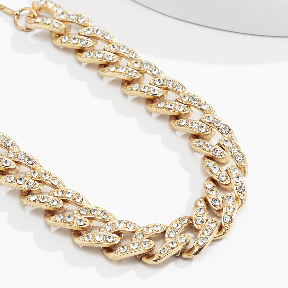 Diamond-studded Alloy Necklace display picture 5