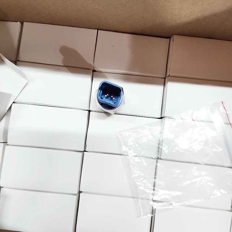 6G91-3N824-AA �����ڸ��������յ�ѹ�������� ��ѹ���ش�����