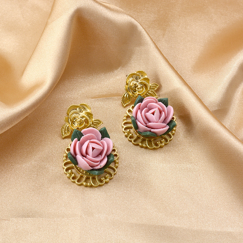 New Fashion Retro Ceramic Flower Baroque Stud Earrings Wholesale display picture 3