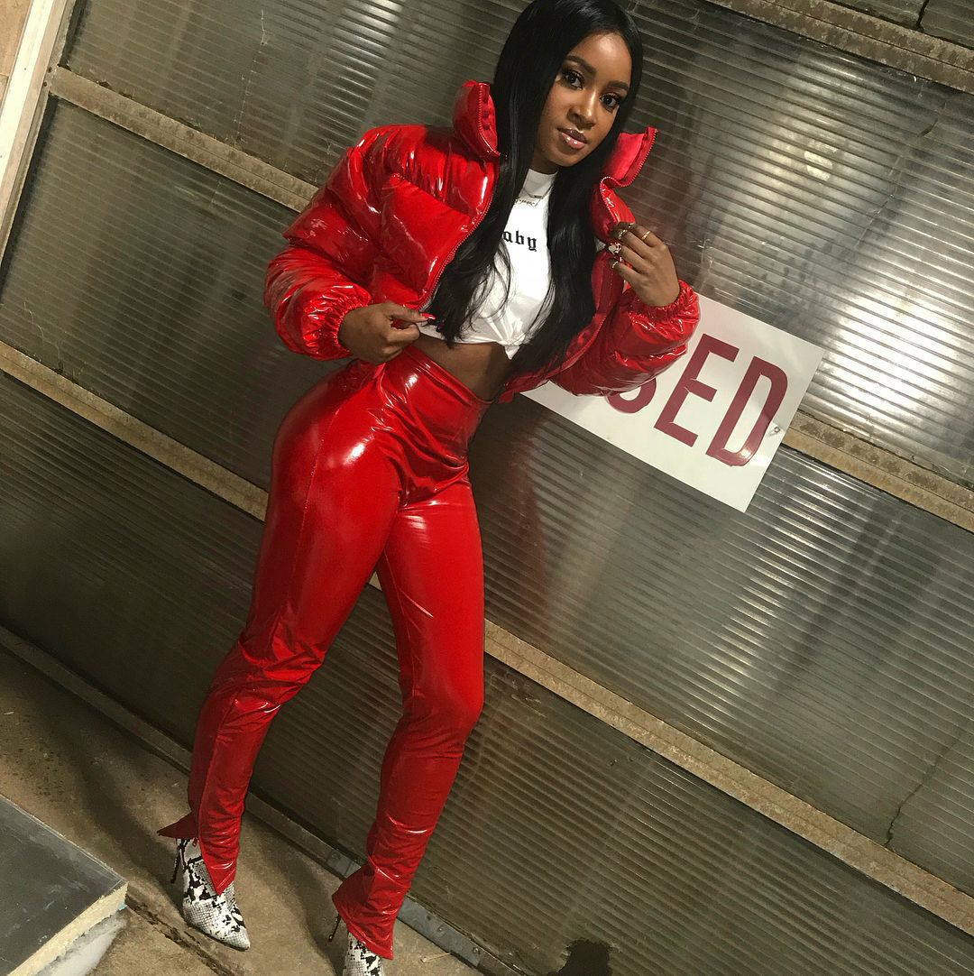 H1e09304695334c70ad232d0d89323