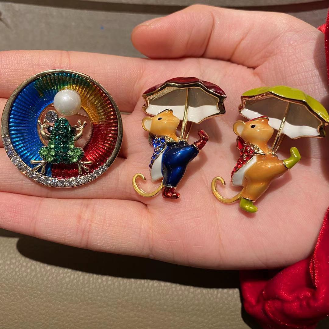 12g Weight Rhinestones Inlay Material Brooches Classification Cartoon Style Pin Animal Alloy Enamel Rhinestones Unisex Brooches