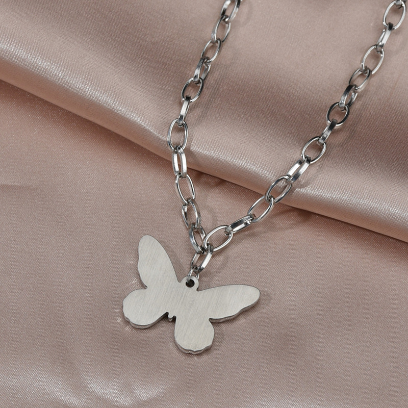 Korean Niche Retro Butterfly Simple Clavicle Chain  Titanium Steel Double Pendant display picture 5