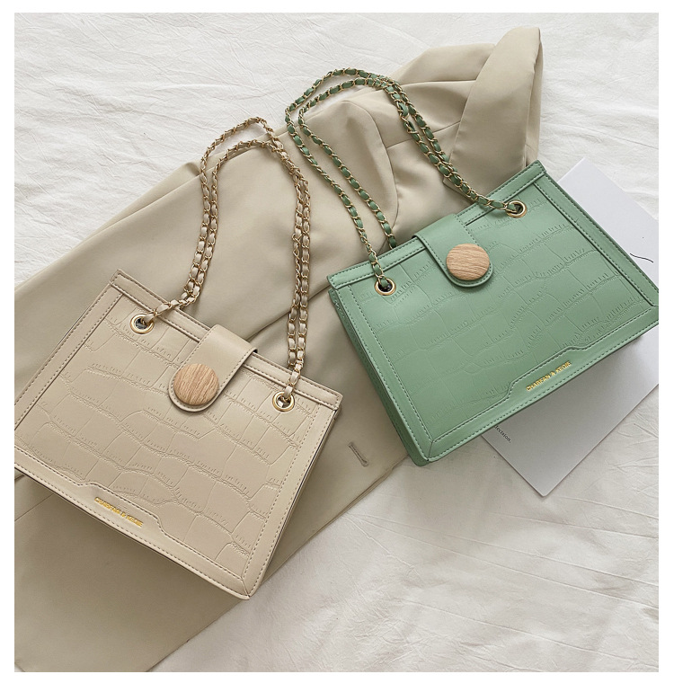New  Trend Korean Fashion Chain Shoulder Wild Messenger Women's Small Square Bag display picture 35