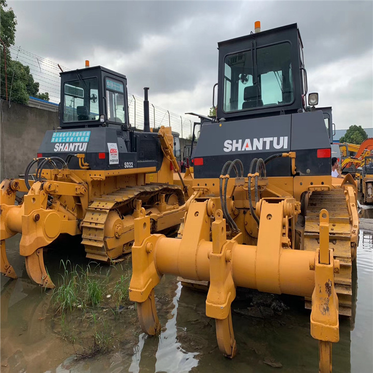 供应二手山推220推土机，山推垃圾场推土机