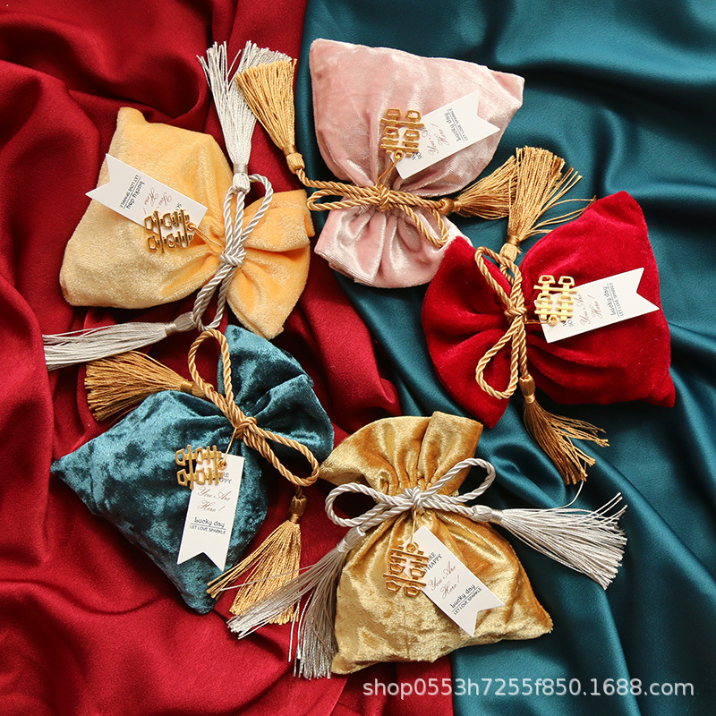 喜糖袋丝绒欧式喜糖盒布袋结婚糖果袋伴手礼盒礼品包装