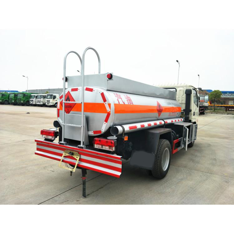 底盘二手加油车  加油车价格 厂家批发改装加油车|ms