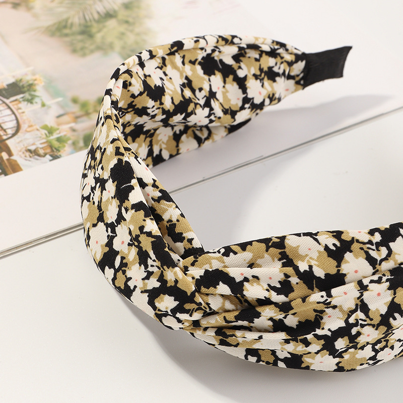 Korean New Floral Cross Fabric Simple Wide-sided Knotted Non-slip Headband display picture 10