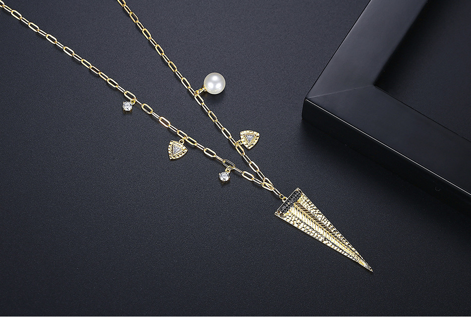 Diamond Golden Sword Pendant Necklace display picture 4