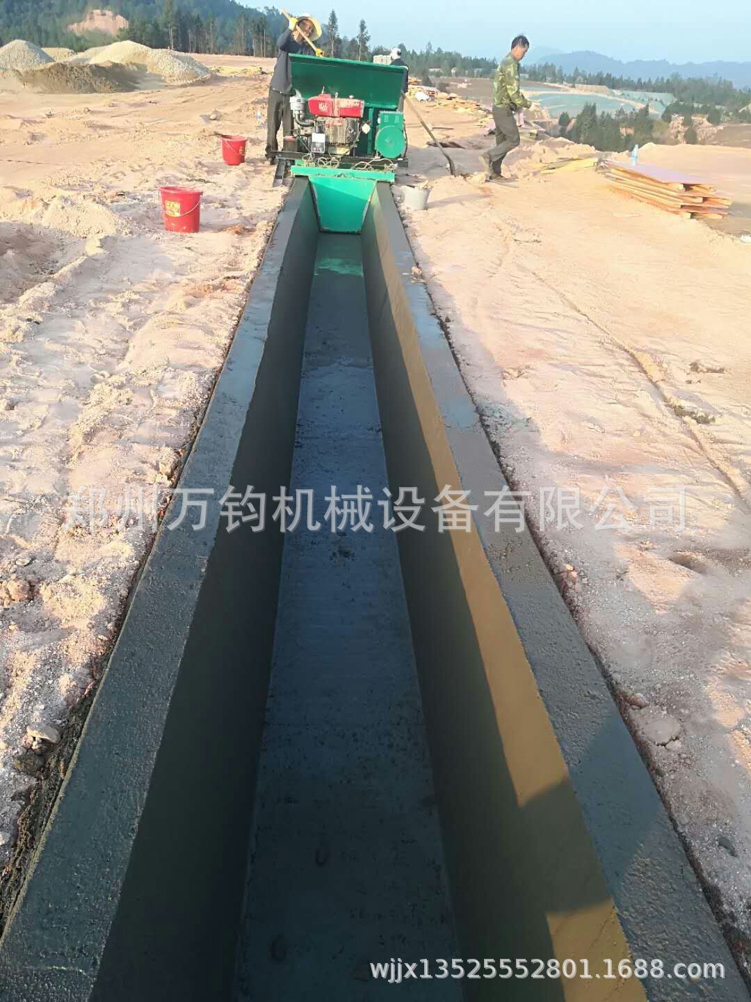 水渠硬化改造液压水渠机 路面排水沟衬砌滑膜机 现浇U型渠成型机-阿里巴巴