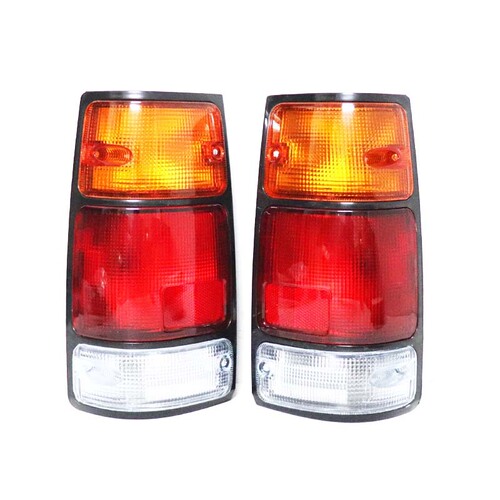 Applicable to Jiangling Baodian Pickup Rear Light Assembly for Models 01-07, Rear Brake Light Bulb with Lens