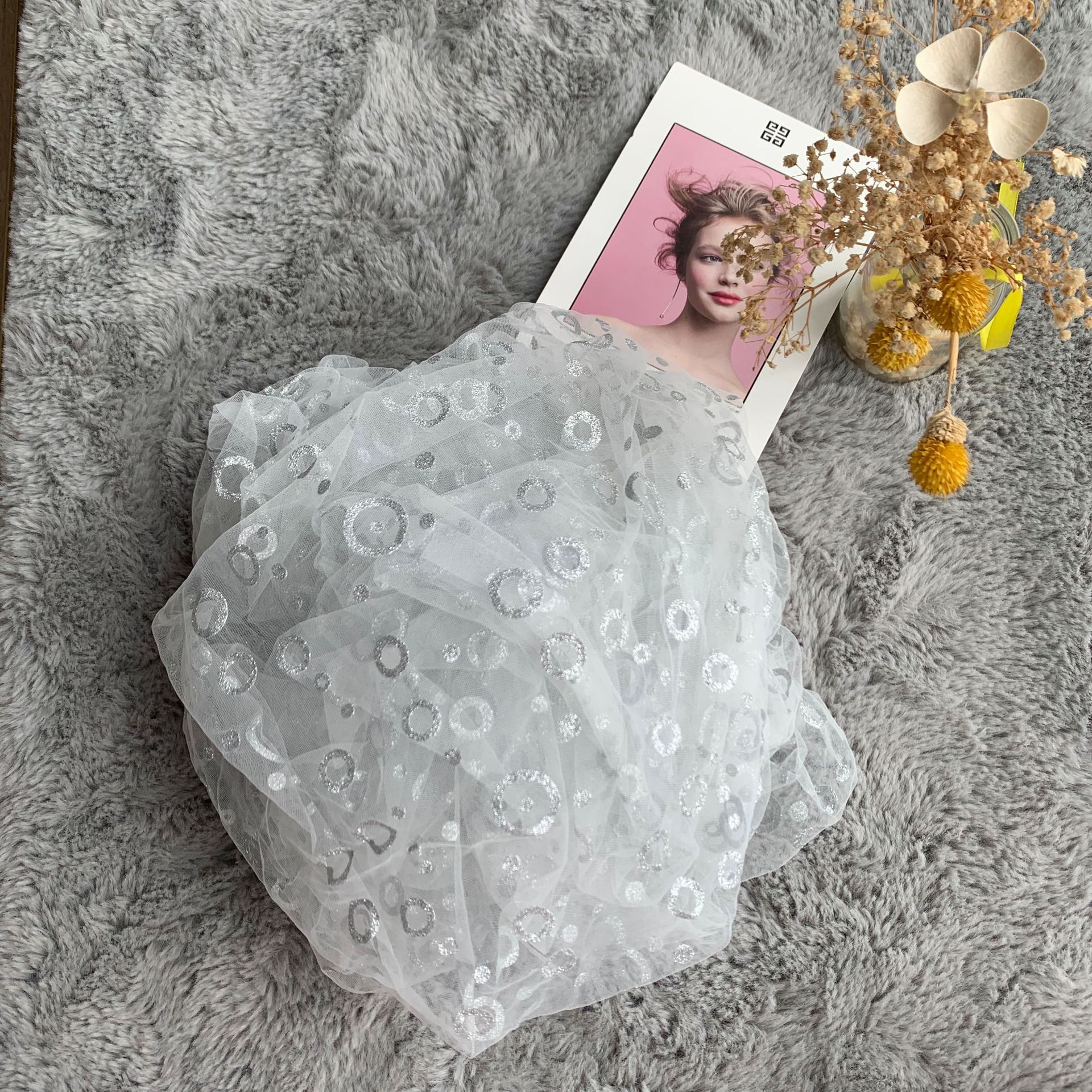 Tela de malla especial de nylon serigrafía estadounidense Rosa grande y pequeño círculo de tela ropa para niños Hanfu tela textil al por mayor