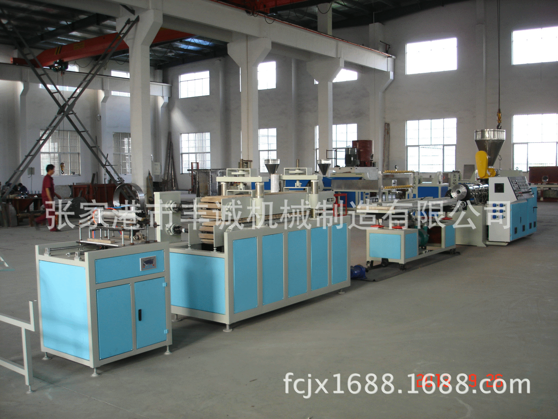 供应PVC天花板、扣板、型材挤出生产线