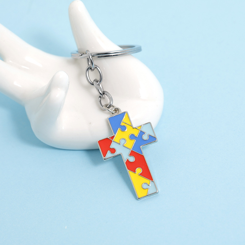 Creative Children's Four-color Puzzle Splicing Color Heart-shaped Cross Keychain Pendant display picture 12