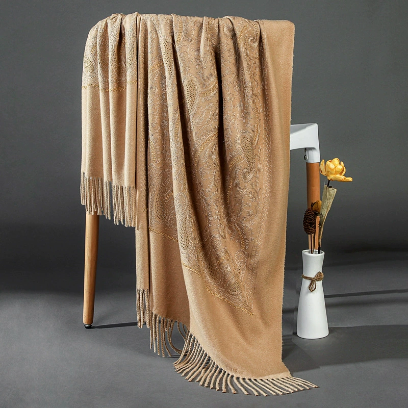Демисезонный этнический универсальный теплый шарф, накидка с кисточками, этнический стиль, с вышивкой