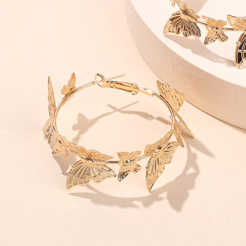 9g Weight Earrings Classification Wedding, Travel Occasion Butterfly Pattern Women'S Gender White, Gold Color Fashion Butterfly Earrings Golden Round Earrings Simple Retro Style Earrings For Women Nihaojewelry 4