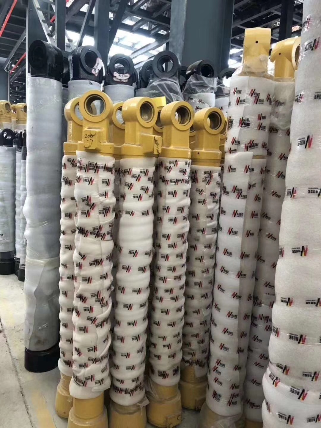 现货供应龙工150 6215 6225 6245挖掘机大臂 中臂 小臂油缸 油封