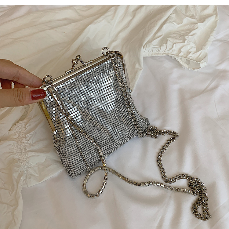 Korean Messenger Chain Shoulder Bag display picture 3