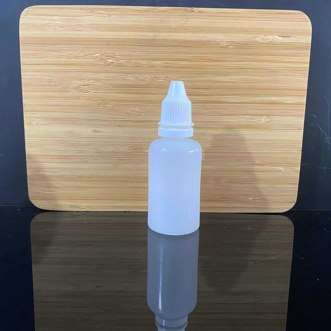 Botella de goteo de plástico Botella de gotas para los ojos de boca afilada de 5ml Botella de dispensación de 10ml 20ml Botella de medicina pequeña extruida líquida Spot al por mayor