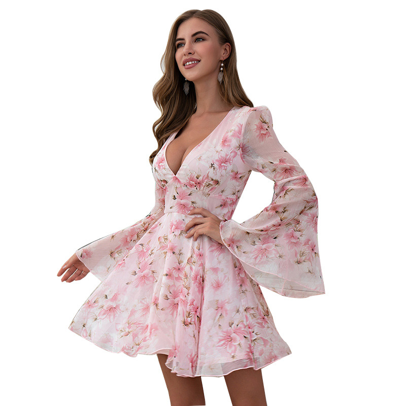 供应商欧美女装性感V领休闲裙跨境印花高腰喇叭袖A字连衣裙多色