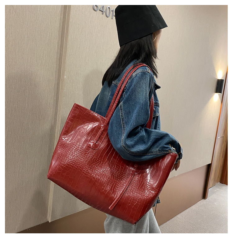 Women's Pu Leather Solid Color Elegant Bucket Zipper Bucket Bag display picture 4