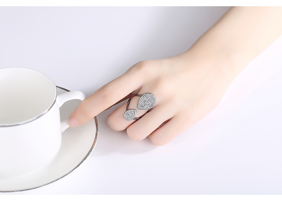 Fashion Exaggerated Open Zircon Ring Wholesale display picture 3