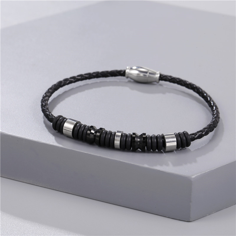 Stainless Steel Braided Magnetic Buckle Bracelet display picture 3