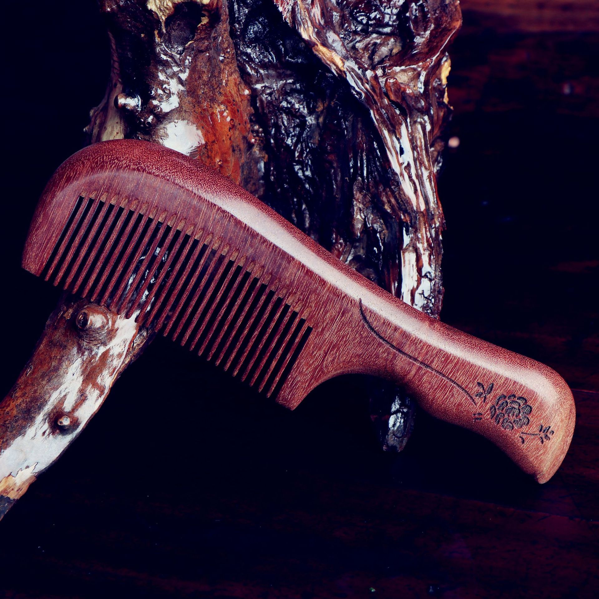 尚清韻工廠直銷精品加厚款牡丹手把檀木梳子靜電支持定制logo