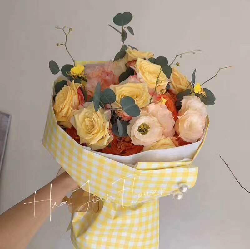 防水夏日格纹鲜花包装纸厂家清新花艺花束玫瑰包装纸