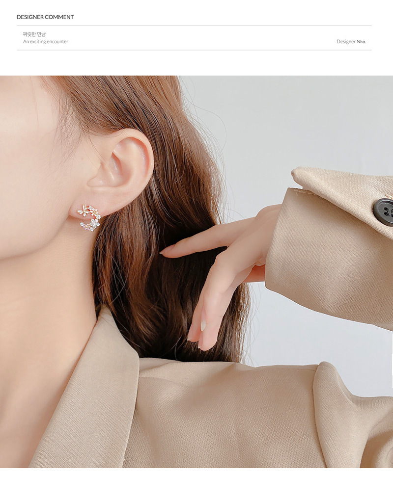 Korean new Cshaped small flower butterfly copper zircon earrings wholesalepicture5