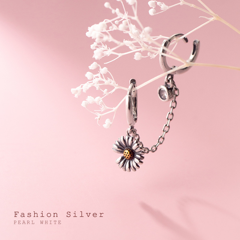 Eloch s925 botón de orejas de plata para mujeres coreanas tailandesas plata estilo retro planta pequeña margarita agujeros de orejas joyas de orejas G6764