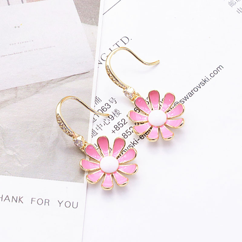 Korea New Simple  Daisy Earrings display picture 5