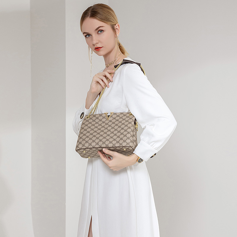 2023 Spring/summer New Fashion Easy to Wear Print Underarm Bag Fashion Flu One Shoulder Crossbody Bag Chain Handbag for Women_voghion.com